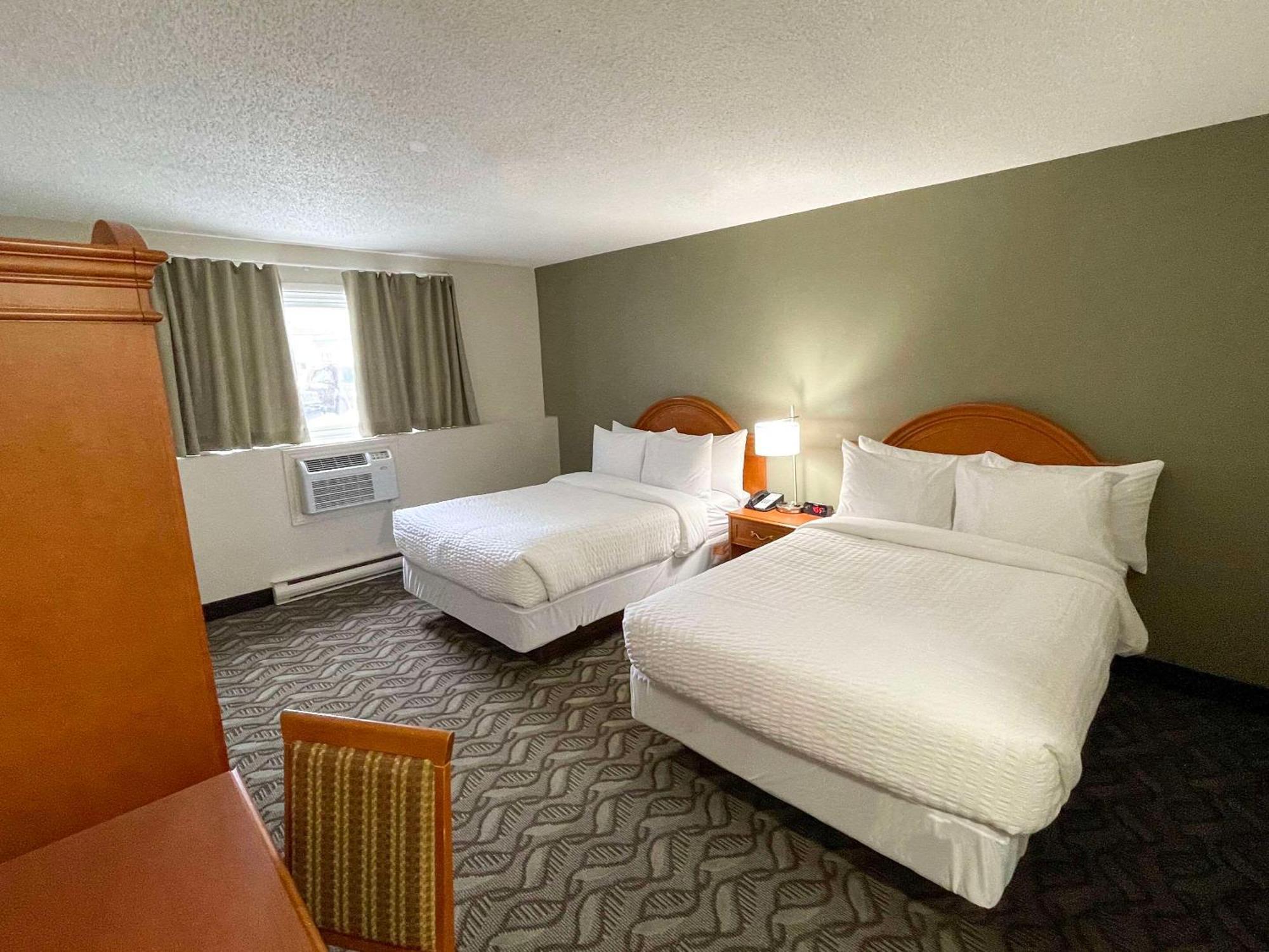 Rodeway Inn Sudbury Buitenkant foto