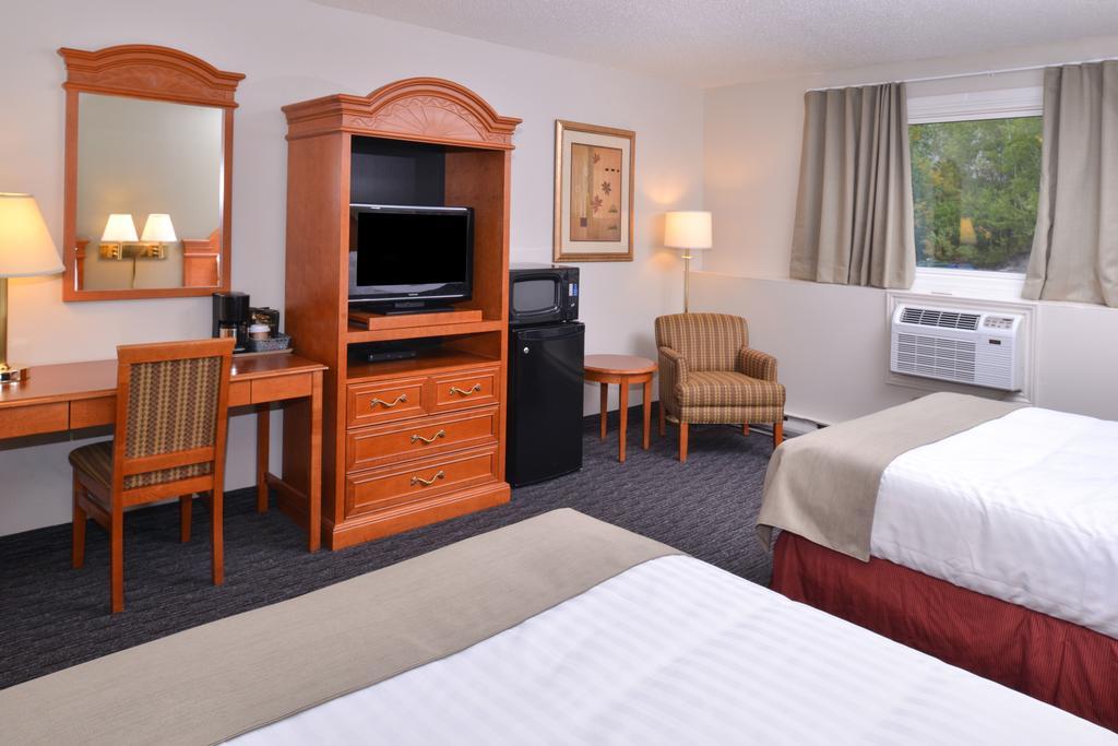 Rodeway Inn Sudbury Buitenkant foto