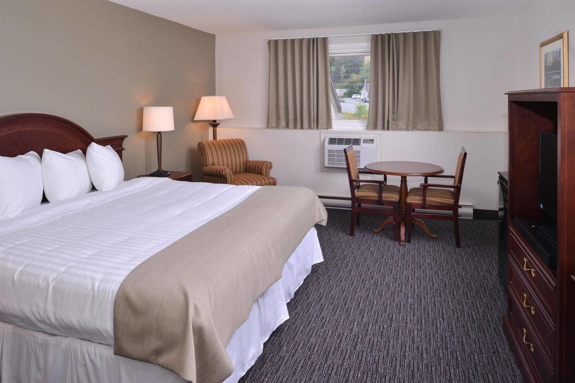 Rodeway Inn Sudbury Buitenkant foto